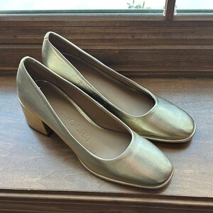 NEW AEROSOLES Women's Metallic Block Heel Shoes